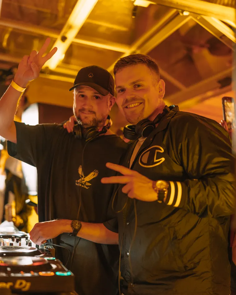 DJ BIG S — behind the decks